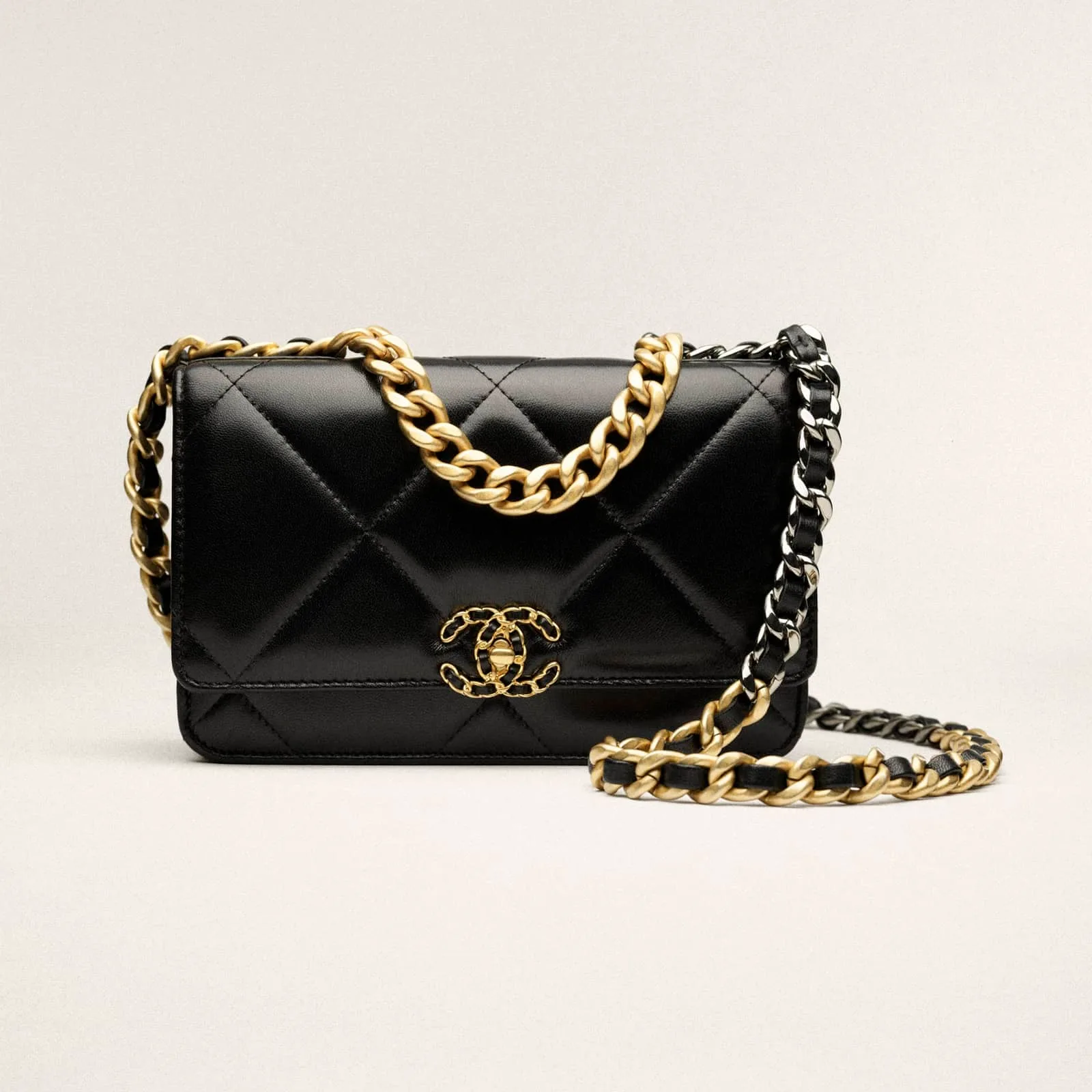 Replica Designer Bags fake chanel bag CHANEL 19 WALLET ON CHAIN