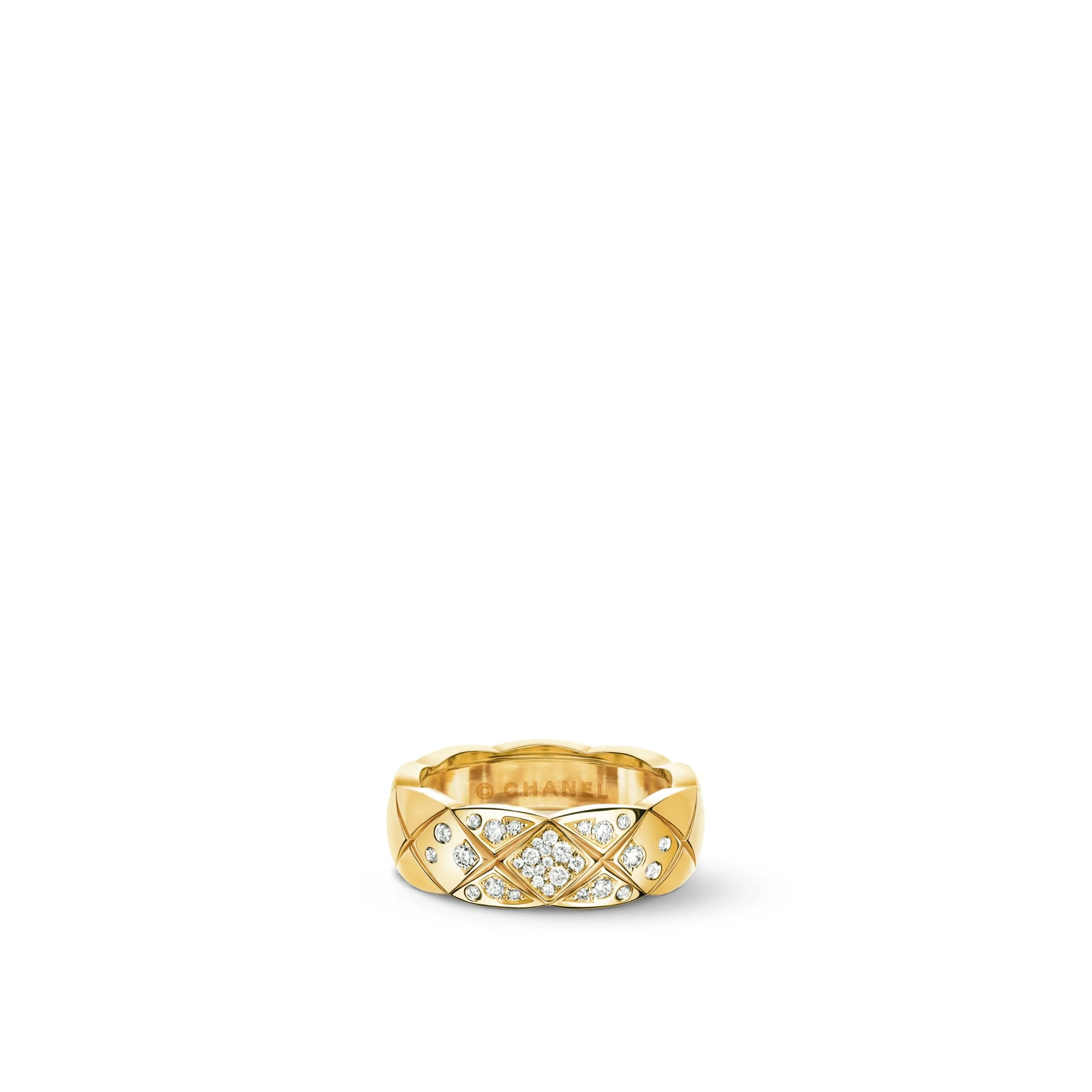 Coco Crush chanel dupes ring Quilted motif small version 18K yellow gold diamonds
