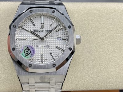 replica-AP-watch