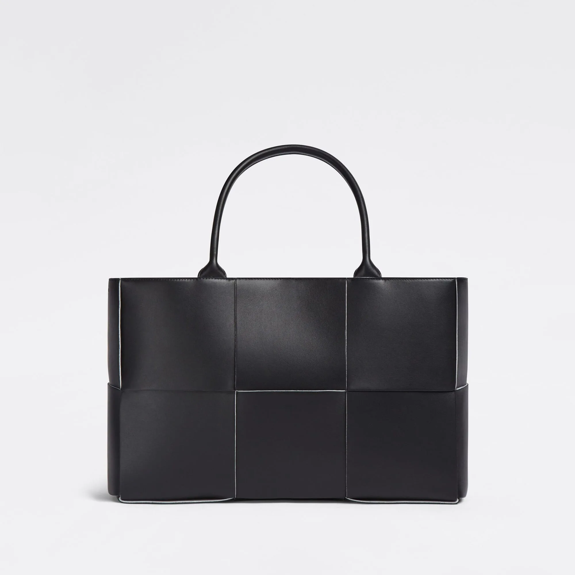 Bottega Veneta Replica Designer Bags Medium Arco Tote Bag Black White