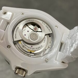 Fake Chanel Replica Watch J12 Calibre 12.2 33 MM White highly resistant ceramic and steel H5699