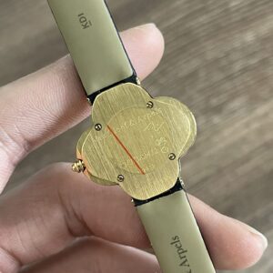Alhambra fake van cleef dupe watch medium model 18K yellow gold Diamond Mother-of-pearl VCARF52800
