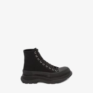 Alexander McQueen Women's Tread Slick Boot in Black