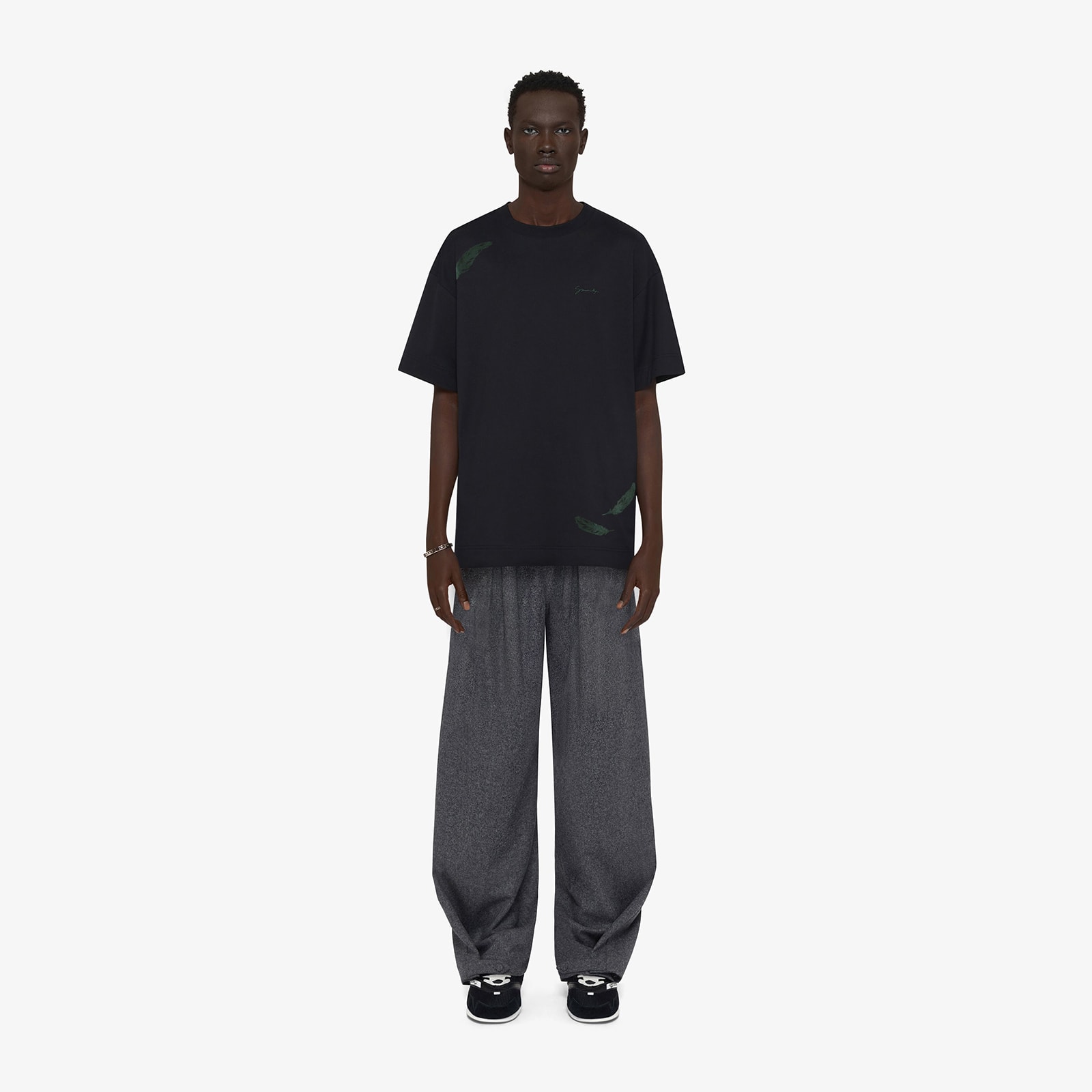 Givenchy Men's T-Shirt In Cotton Feathers