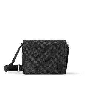 Replica Designer Bag Louis Vuitton District PM