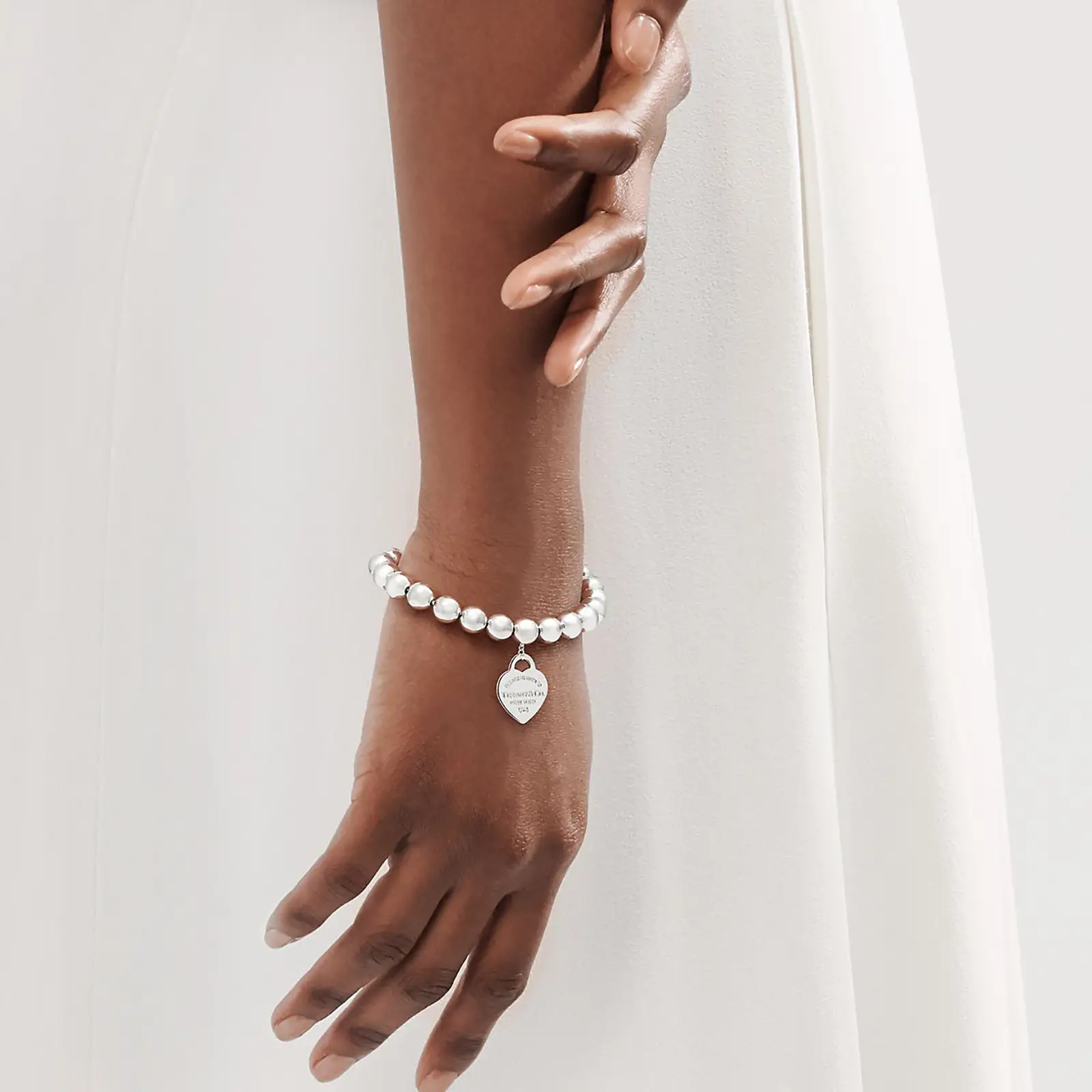 Fake Tiffany Jewelry return to tiffanyheart tag bracelet 26545285 1030674 SV 1 M