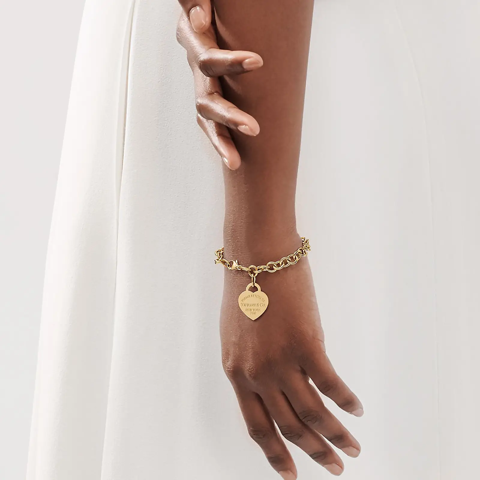 Fake Tiffany Jewelry return to tiffanyheart tag bracelet 27567576 1030464 SV 1 M