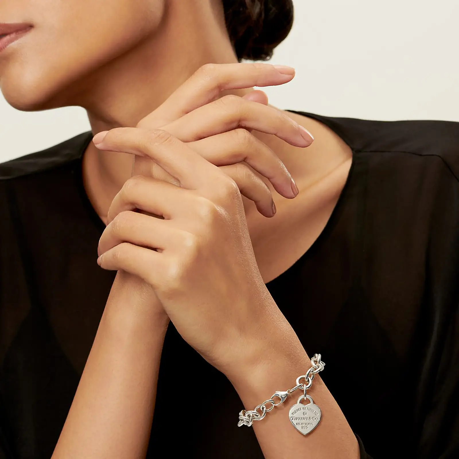Fake Tiffany Jewelry return to tiffanyheart tag bracelet 69700934 1027355 SV 1