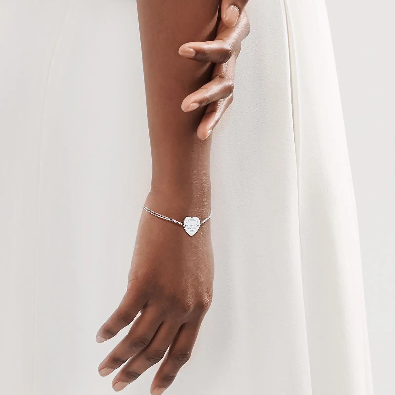Fake Tiffany Jewelry return to tiffanyheart tag double chain bracelet 29633444 1019245 SV 1 M