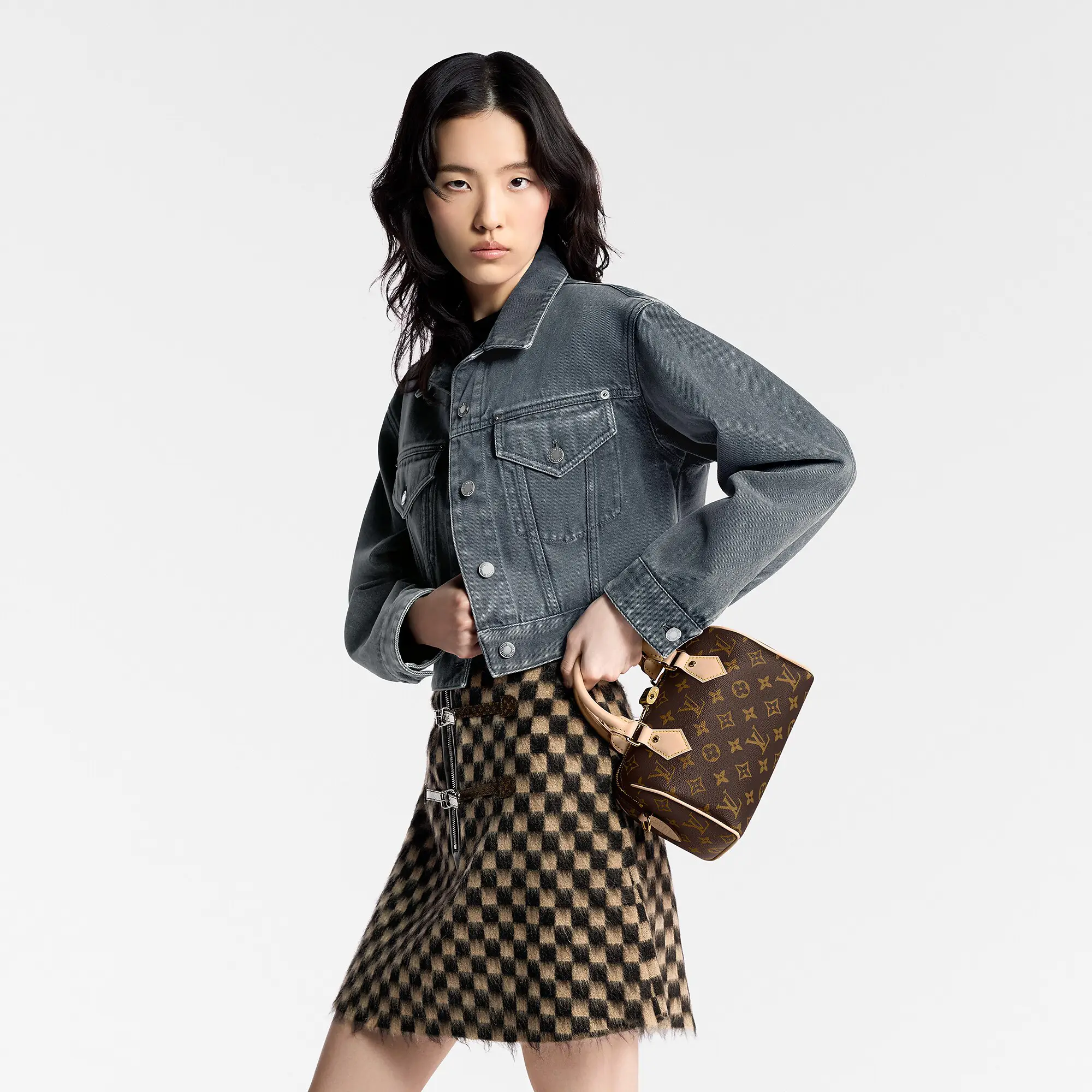 LV Replica louis vuitton speedy bandouliere 20 M46222 PM1 Cropped worn view