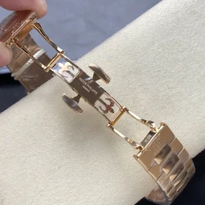 fake patek philippe replica watch nautilus moon phases 5712 1a 001wsxc1736717412374 8